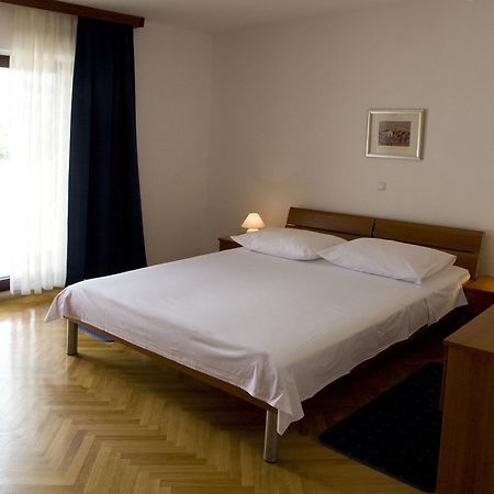 Pucisca Villa Постира Екстериор снимка