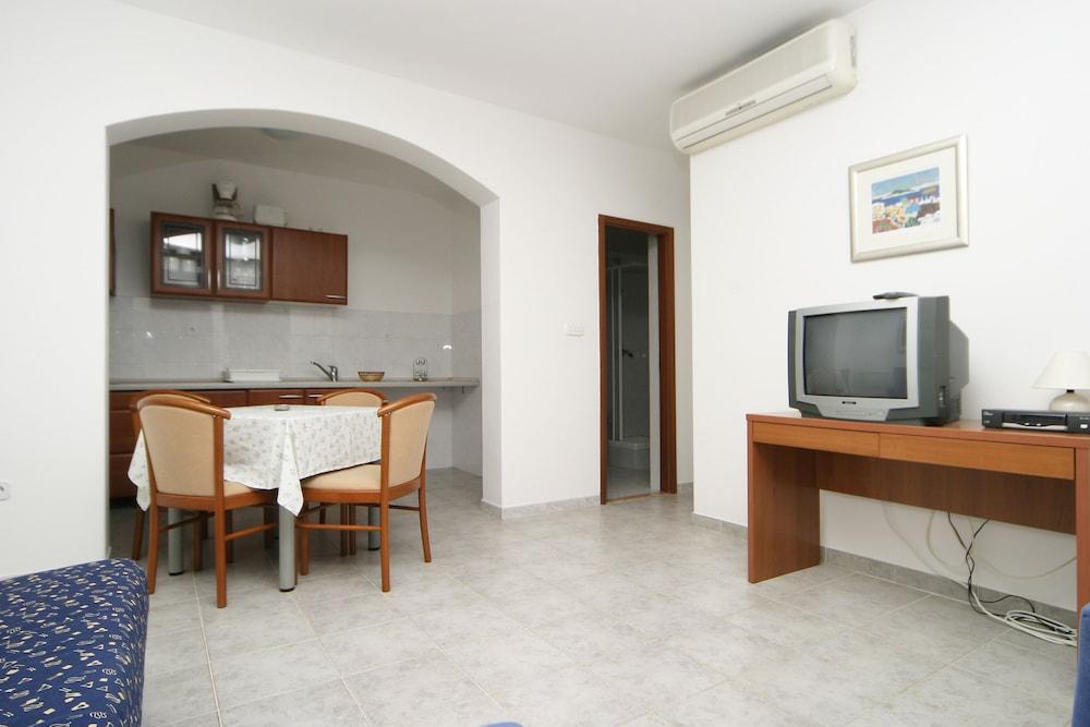Pucisca Villa Постира Екстериор снимка